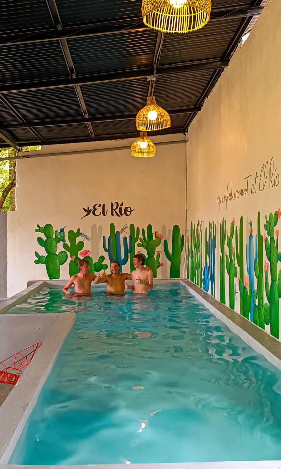 Hostel El Rio Leon